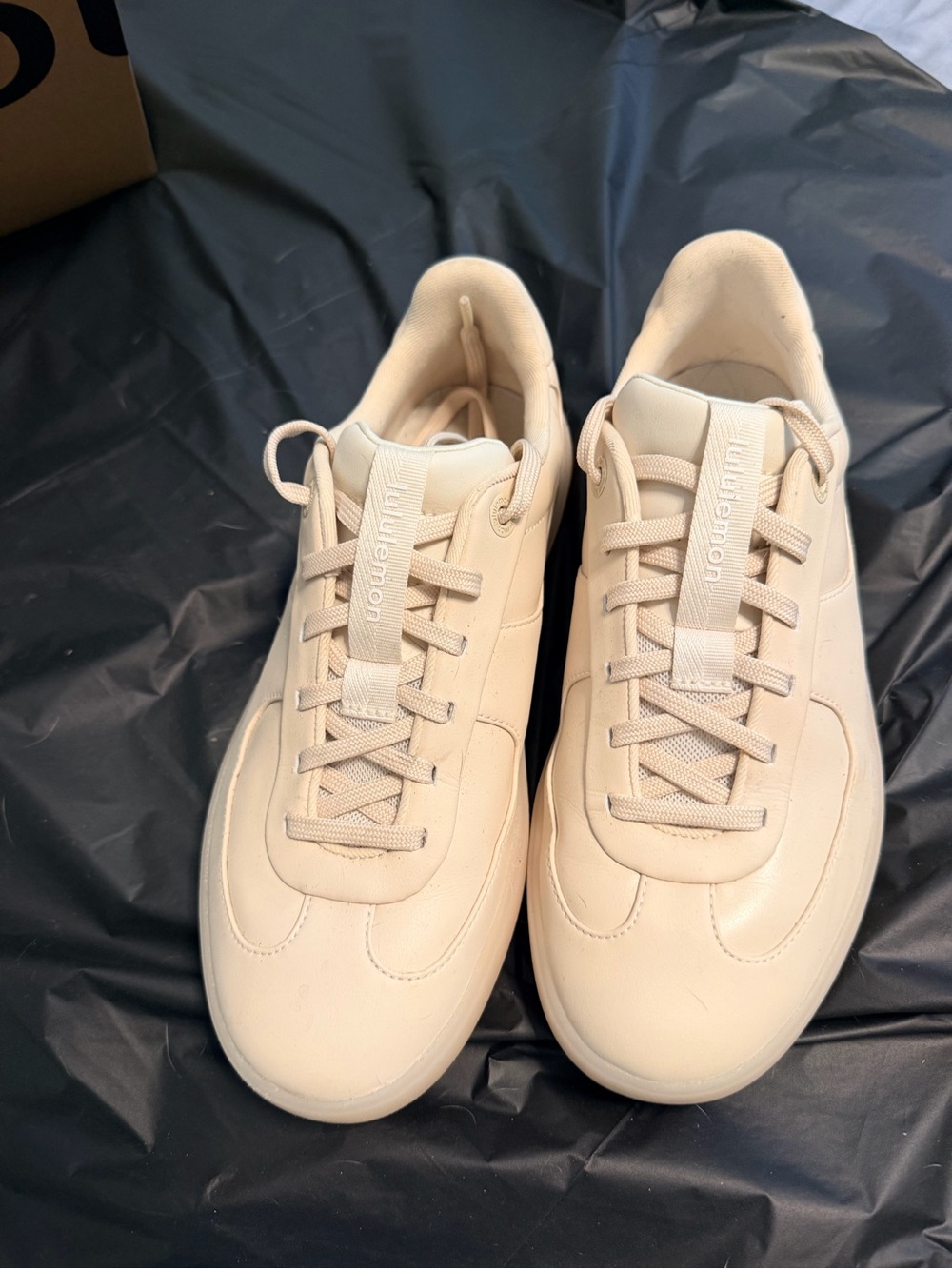 lululemon athletica Women’s Low-Top Sneakers in Cream